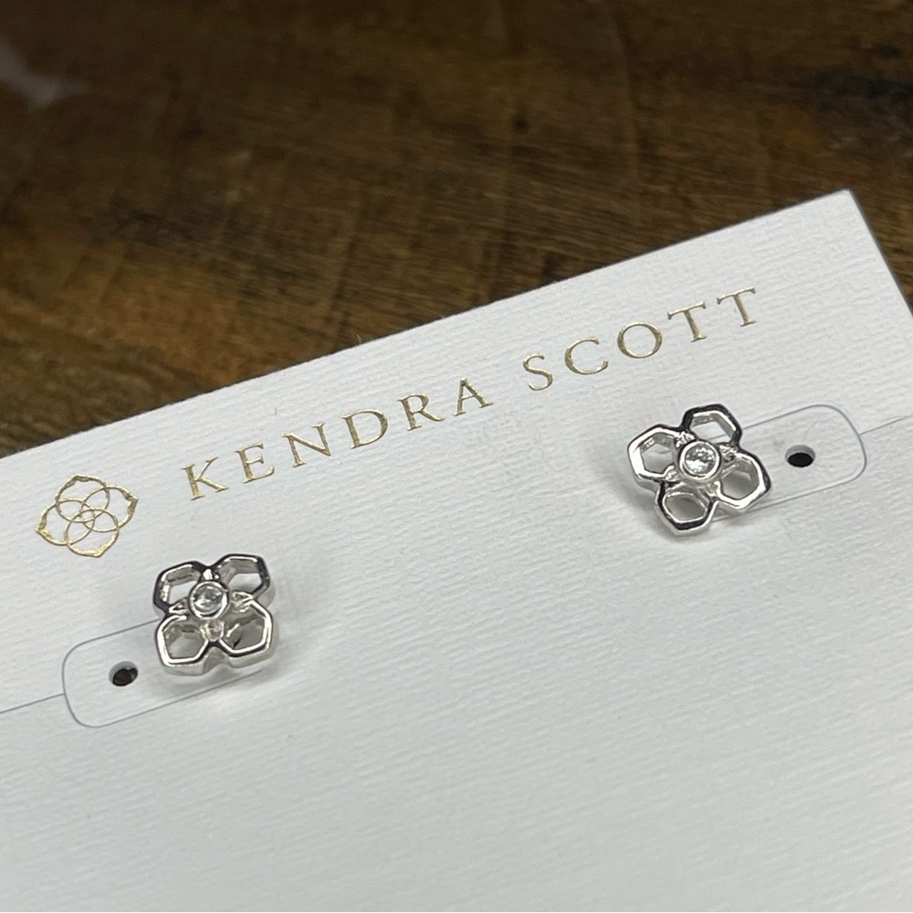 NWT- Kendra Scott Rue Studs in Silver